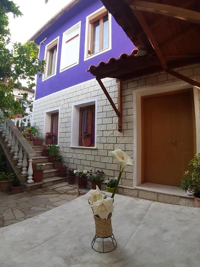 Guesthouse Hlias Gloria بيرات المظهر الخارجي الصورة