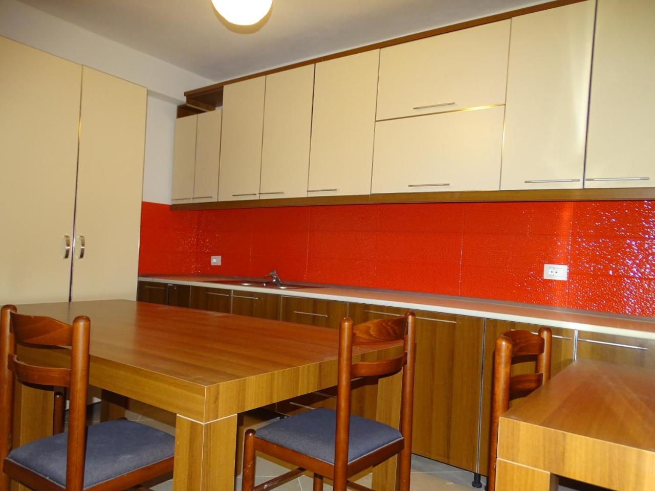 Guesthouse Hlias Gloria بيرات المظهر الخارجي الصورة