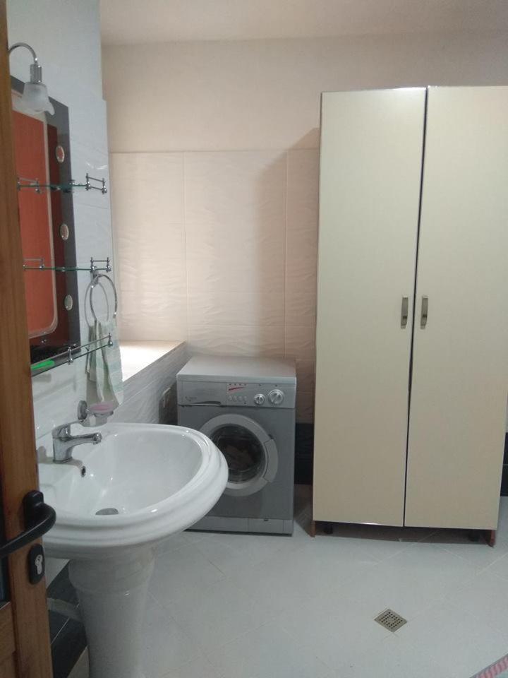 Guesthouse Hlias Gloria بيرات المظهر الخارجي الصورة