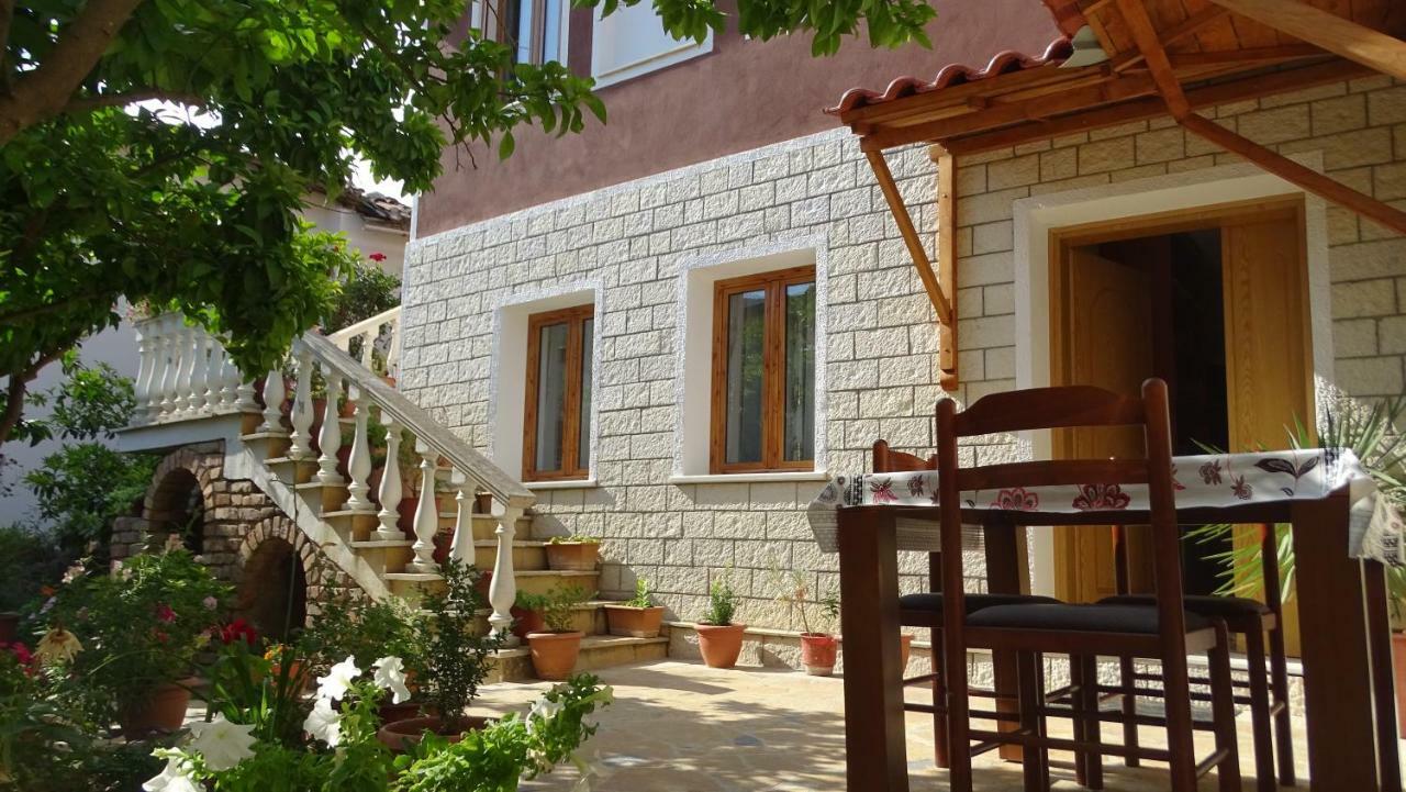 Guesthouse Hlias Gloria بيرات المظهر الخارجي الصورة